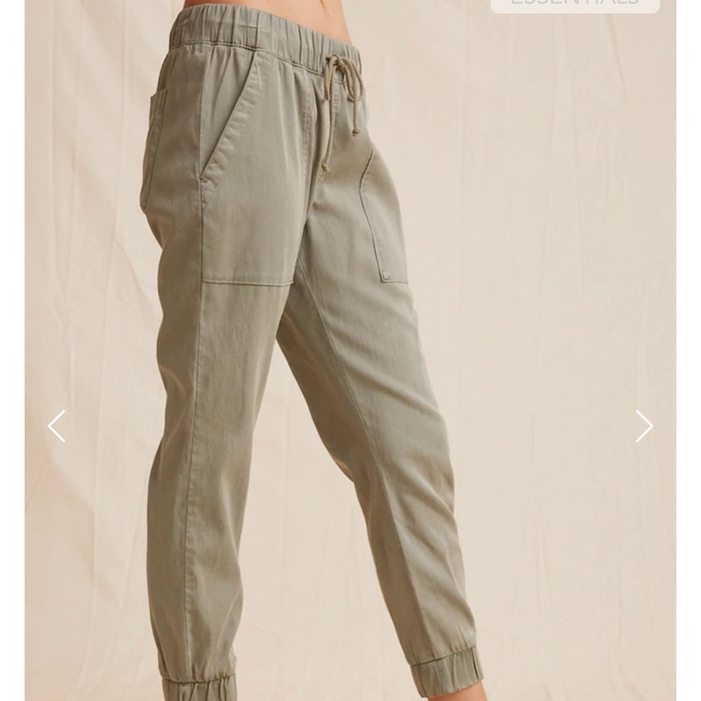 Lightweight Green Joggers